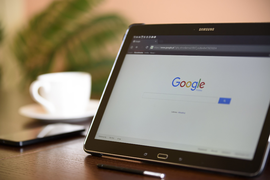 Google преведе погрешка четвърт милион долара на блогър 