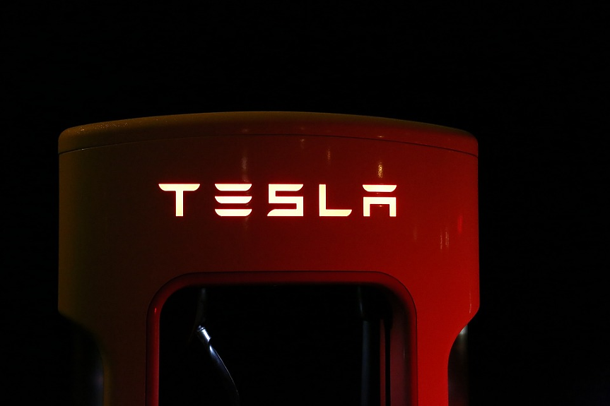 Tesla понижи цените на някои от моделите си електромобили в САЩ и Европа  