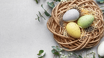С четка и боички: 8 пъстри идеи за великденски яйца