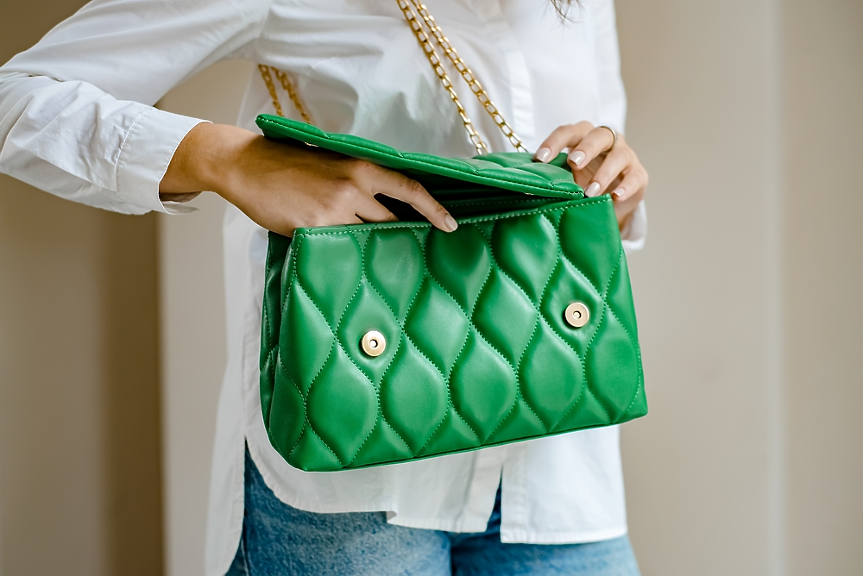 Погледни какво носиш в чантата си и ще разбереш каква жена си 