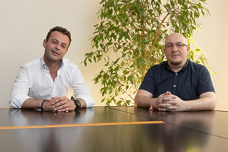 Equal Dating App - българското приложение за запознанства, в което любовта започва от ума, а не от селфито