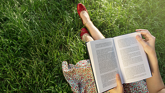 7 книги, с които да се сдобиеш на Пролетния панаир на книгата 2025