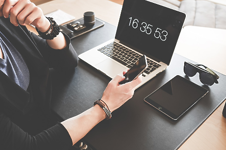 Как работодателите следят работещите вкъщи служители?