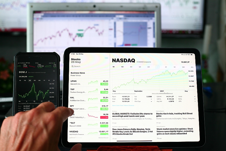 Щатският борсов индекс Nasdaq записа най-лошия си месец за 2023 г.
