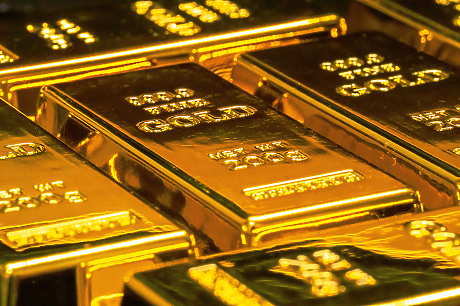 Кои държави продават и кои купуват злато?