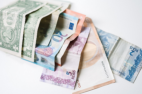 €1.2 млрд. са емигрантските преводи за първите 10 м. на 2023 г.