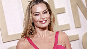 Марго Роби с първи коментар за майчинството и бляскаво завръщане на червения килим 