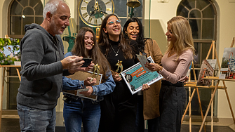 „Роди се звезда“ с театър и фотография през октомври