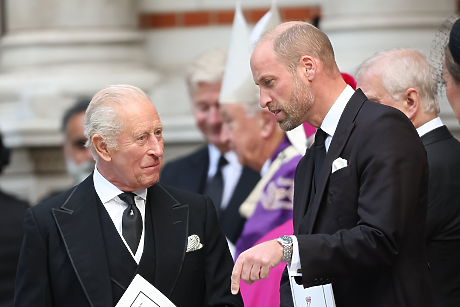 Още един проблемен син: Крал Чарлз и принц Уилям не си говорят след откровеното му интервю