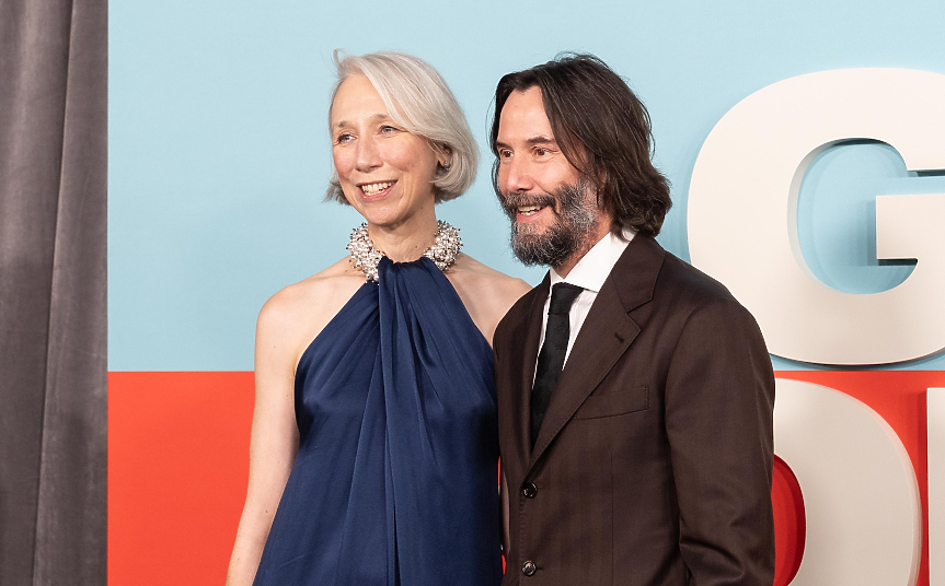 Киану Рийвс и Александра Грант споделиха романтична целувка на червения килим