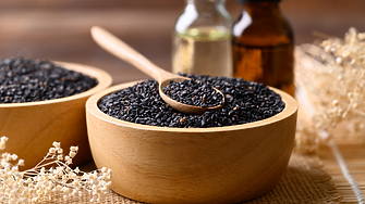 Черното злато за жените: Ето какво прави една лъжица черен сусам на ден